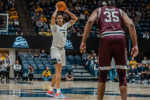 WVU looks to build a better rhythm against Monmouth between Jesse Edwards and outside shooters